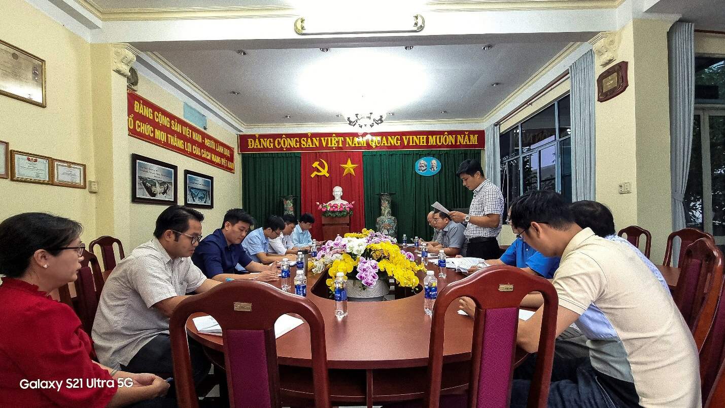 Meeting for party cell activities of the Block Party Committee Secretary at Viet Thanh Ceramic Joint Stock Company