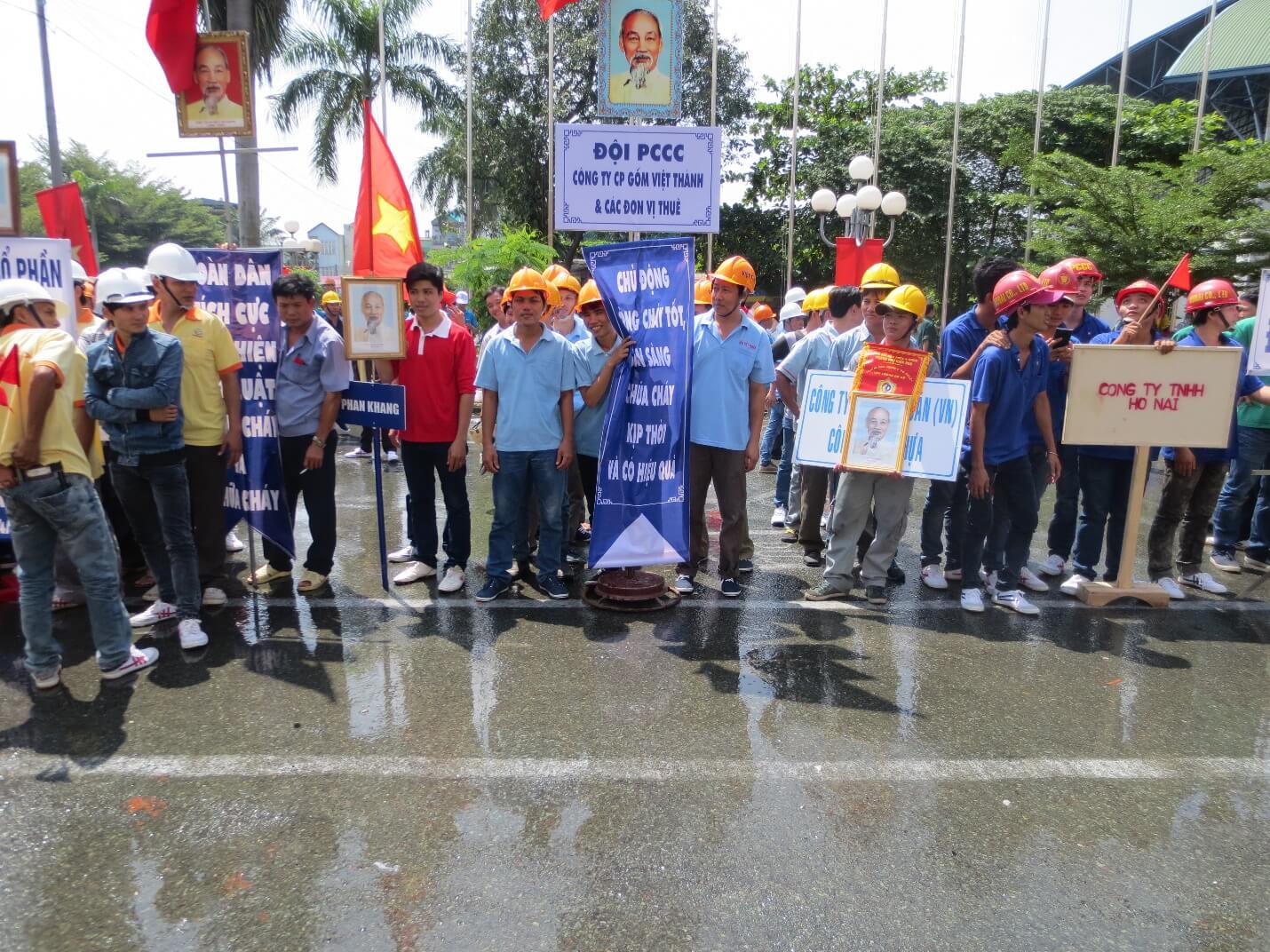 Viet Thanh Ceramic Joint Stock Company organizes fire safety and prevention training  periodically every year