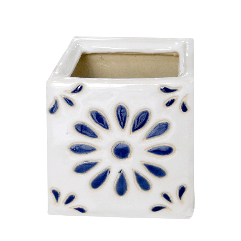 VT.13048 – Brown clay – Square shape